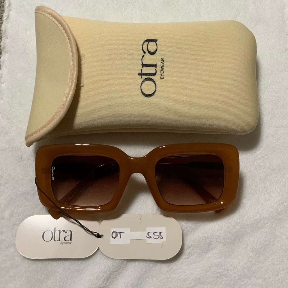 Never been used Otra sunnies.